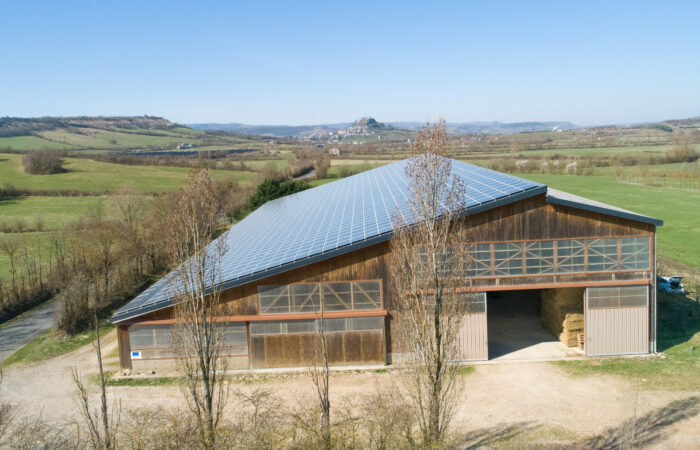 Cette image montre une centrale solaire suite à un repowering réalisé par Feedgy